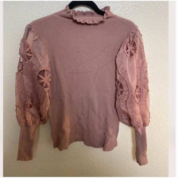 ⭐️ Embroidered Cutout Floral Hipster Eyelet Chic Glam Puff Sleeve Sweater Blouse - Picture 2 of 5
